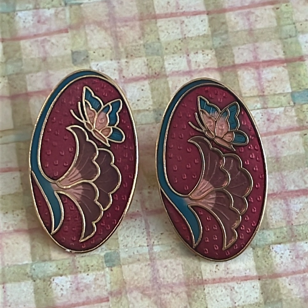Maroon red oval cloisonné pierced earrings with dangling flower and butterfly
